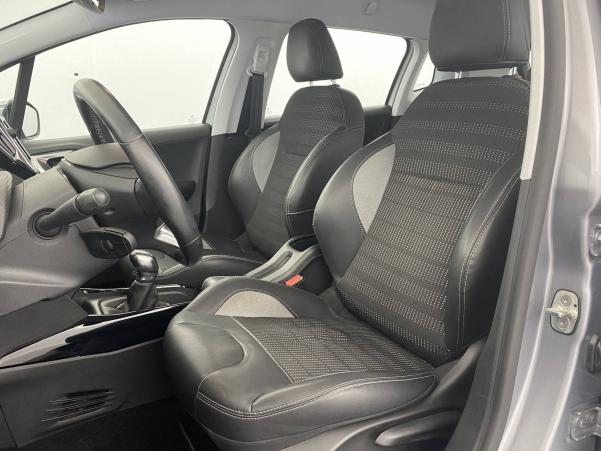 Vente en ligne Peugeot 2008  1.2 PureTech 110ch S&S BVM5 au prix de 11 990 €