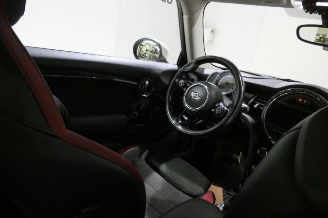 Vente en ligne Mini Mini Hatch 3 Portes Cooper S 192 ch BVA6 au prix de 18 490 €