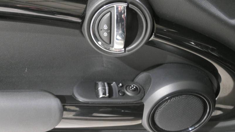 Vente en ligne Mini Mini Hatch 3 Portes Cooper S 192 ch BVA6 au prix de 18 490 €