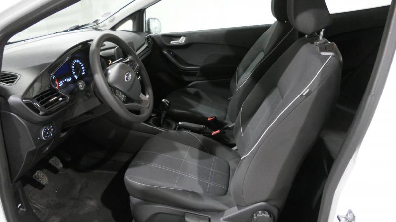 Vente en ligne Ford Fiesta  1.1 85 ch BVM5 au prix de 9 990 €
