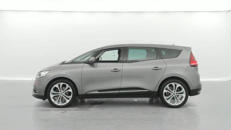 Vente en ligne Renault Grand Scenic 4 Grand Scenic Blue dCi 120 au prix de 20 500 €