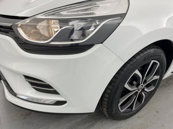 Vente en ligne Renault Clio 4 Clio dCi 90 Energy au prix de 12 300 €