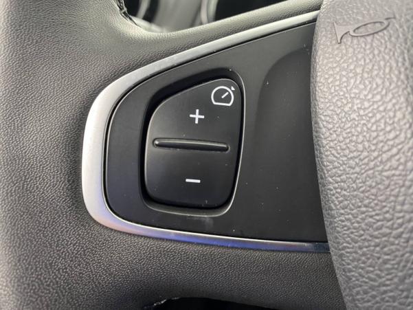 Vente en ligne Renault Clio 4 Clio dCi 90 Energy au prix de 12 300 €