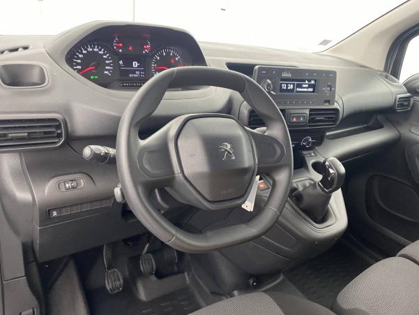 Vente en ligne Peugeot Partner Fourgon  STANDARD 650 KG BLUEHDI 100 S&S BVM5 au prix de 16 500 €
