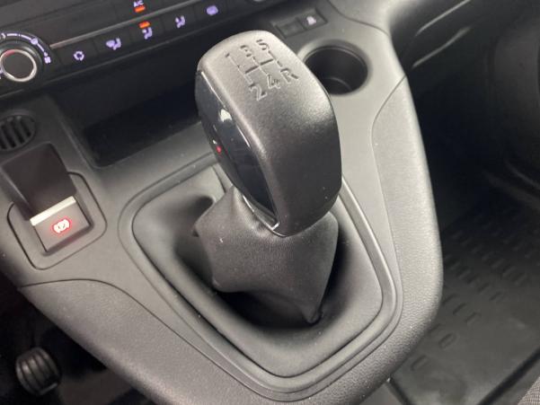 Vente en ligne Peugeot Partner Fourgon  STANDARD 650 KG BLUEHDI 100 S&S BVM5 au prix de 16 500 €