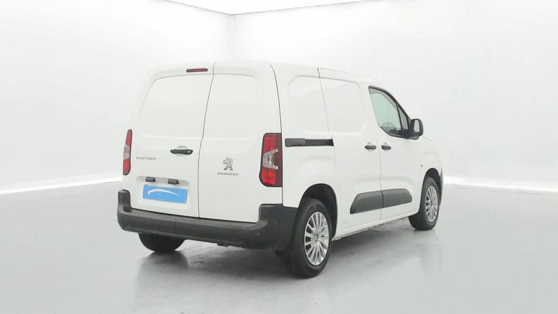 Vente en ligne Peugeot Partner Fourgon  STANDARD 650 KG BLUEHDI 100 S&S BVM5 au prix de 18 000 €