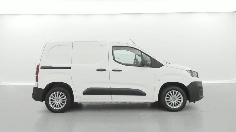 Vente en ligne Peugeot Partner Fourgon  STANDARD 650 KG BLUEHDI 100 S&S BVM5 au prix de 16 500 €