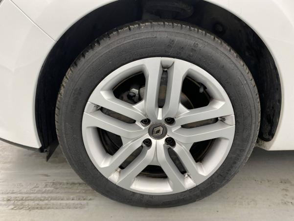 Vente en ligne Renault Clio 4 Clio dCi 90 Energy eco2 82g au prix de 10 990 €