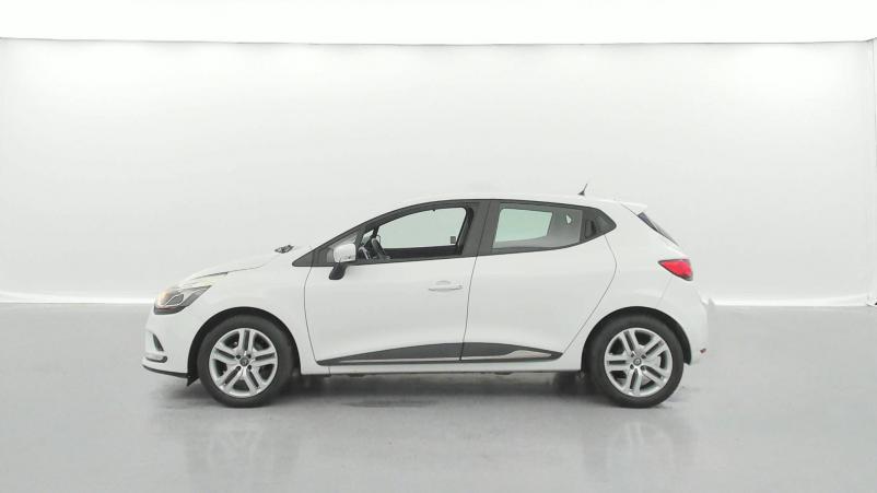 Vente en ligne Renault Clio 4 Clio dCi 90 Energy eco2 82g au prix de 10 990 €