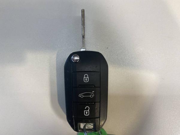 Vente en ligne Opel Crossland X  1.2 Turbo 130 ch au prix de 10 990 €
