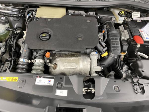 Vente en ligne Peugeot 2008 2008 BlueHDi 100 S&S BVM6 au prix de 21 490 €