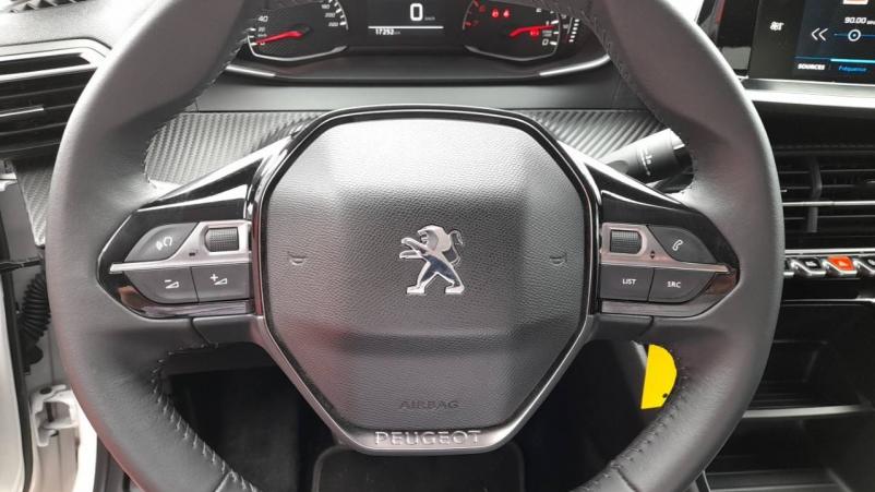 Vente en ligne Peugeot 208  BlueHDi 100 S&S BVM6 au prix de 19 990 €