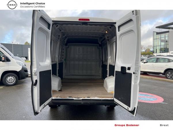Vente en ligne Peugeot Boxer Fourgon BOXER TOLE 330 L2H2 BLUEHDI 140 S&S au prix de 28 490 €
