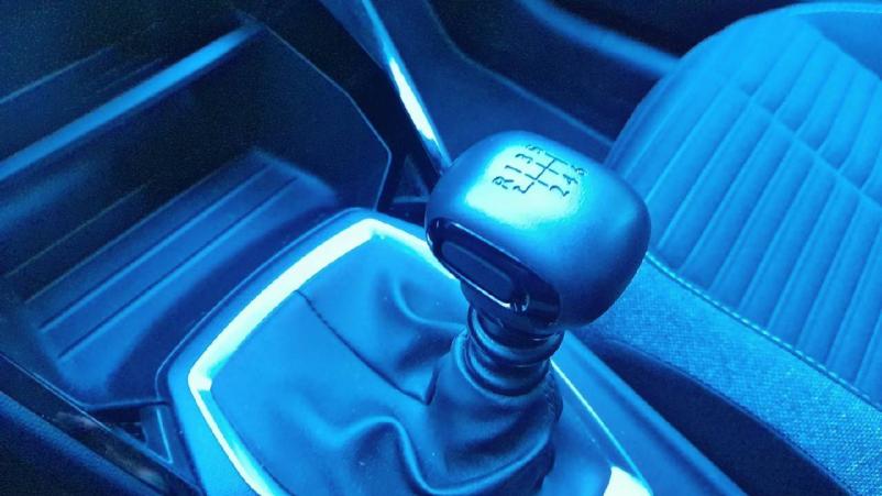 Vente en ligne Peugeot 208  BlueHDi 100 S&S BVM6 au prix de 19 490 €