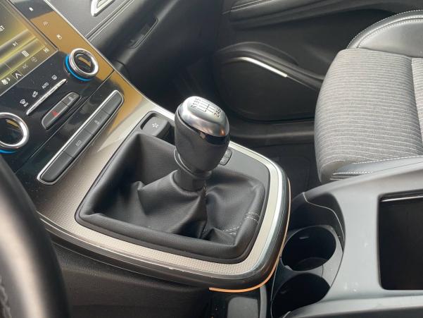 Vente en ligne Renault Scenic 4 Scenic TCe 140 FAP - 21 au prix de 22 990 €