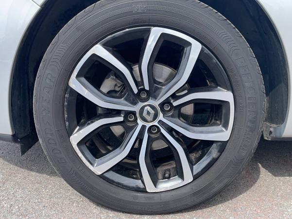Vente en ligne Renault Clio 4 Clio TCe 75 E6C au prix de 12 890 €
