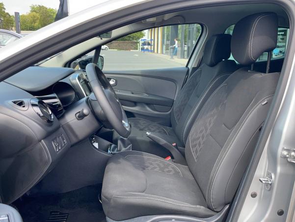Vente en ligne Renault Clio 4 Clio TCe 75 E6C au prix de 12 890 €