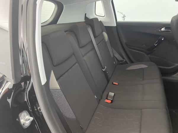 Vente en ligne Peugeot 2008  PureTech 82ch S&S BVM5 au prix de 13 990 €