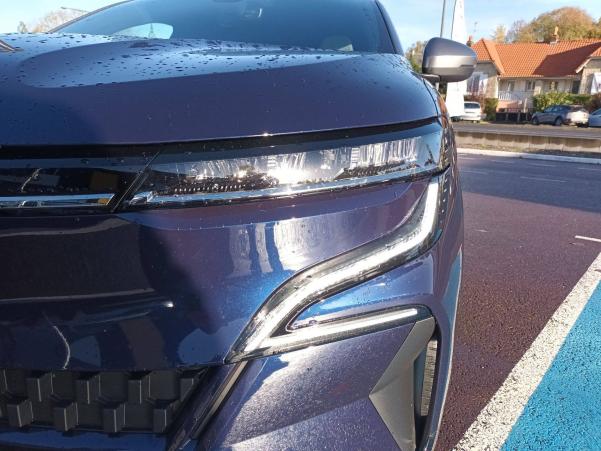 Vente en ligne Renault Megane E-Tech  EV60 220 ch super charge au prix de 40 590 €