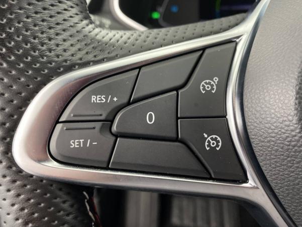 Vente en ligne Renault Clio 5 Clio E-Tech 140 au prix de 23 590 €