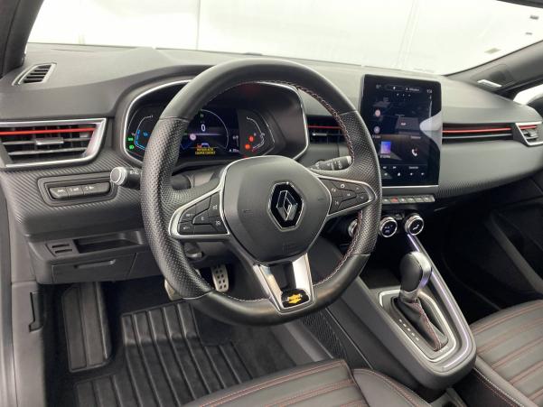 Vente en ligne Renault Clio 5 Clio E-Tech 140 au prix de 23 590 €