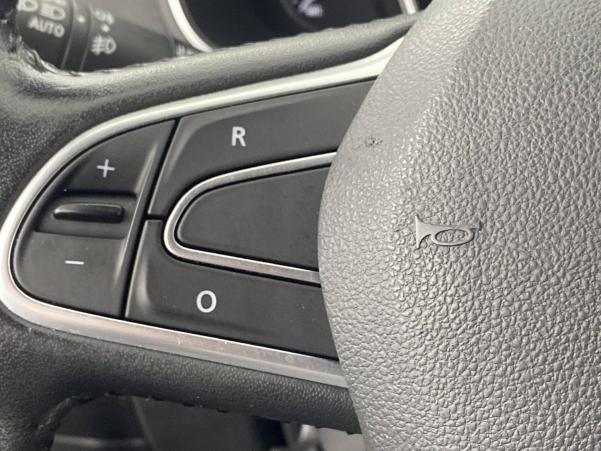 Vente en ligne Renault Megane 4 Mégane IV Berline dCi 110 Energy EDC au prix de 15 990 €