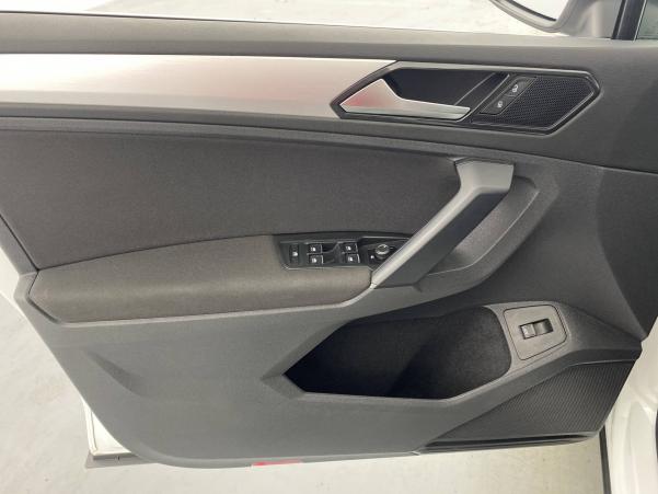 Vente en ligne Volkswagen Tiguan  1.4 TSI 150 BMT DSG6 4Motion au prix de 25 490 €