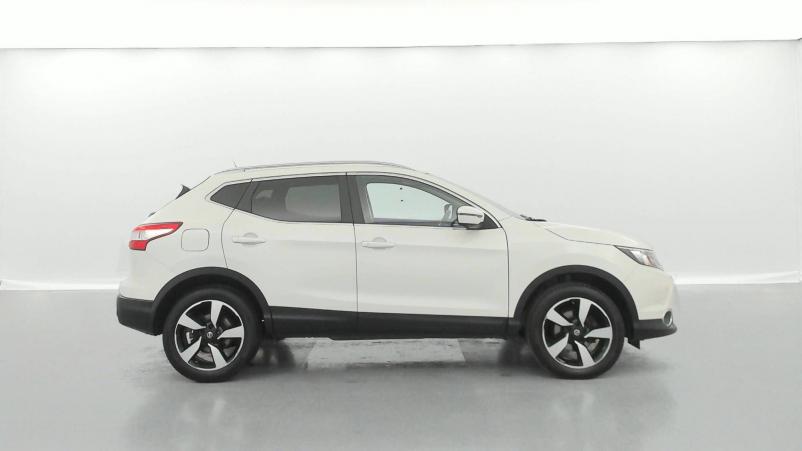 Vente en ligne Nissan Qashqai 2  1.6 dCi 130 au prix de 15 490 €