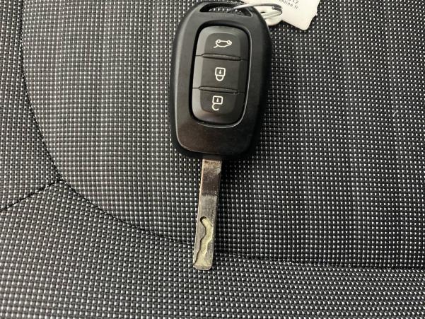 Vente en ligne Renault Twingo 3  SCe 75 - 20 au prix de 11 990 €