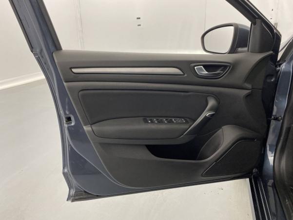 Vente en ligne Renault Megane 4 Mégane IV Berline Blue dCi 115 au prix de 17 950 €