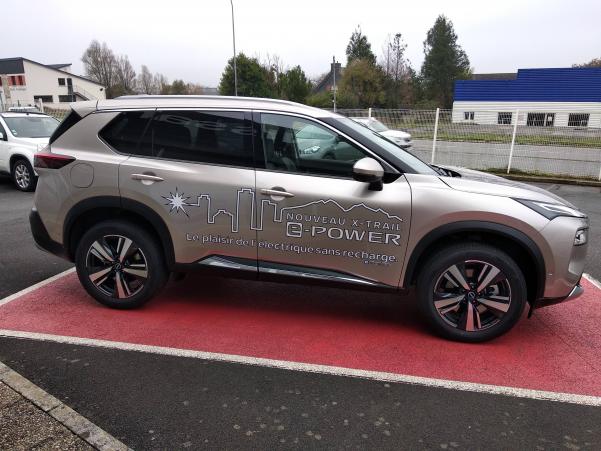 Vente en ligne Nissan X-Trail  e-POWER 213 ch e-4ORCE 5 Places au prix de 49 190 €