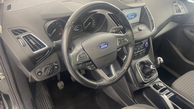 Vente en ligne Ford Grand C-Max  1.0 EcoBoost 125 S&S au prix de 15 990 €