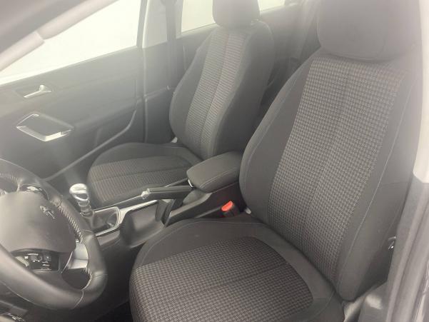 Vente en ligne Peugeot 308  PureTech 110ch S&S BVM6 au prix de 17 490 €