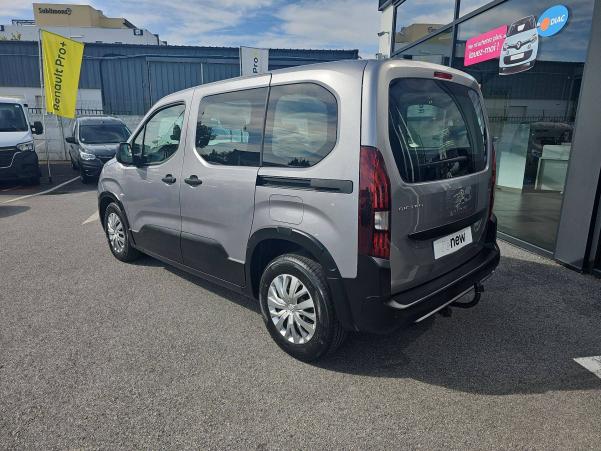 Vente en ligne Peugeot Rifter  Standard PureTech 110 S&S BVM6 au prix de 22 490 €