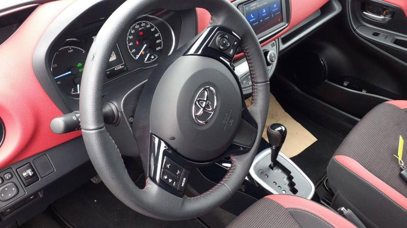 Vente en ligne Toyota Yaris Yaris Hybride 100h au prix de 18 490 €