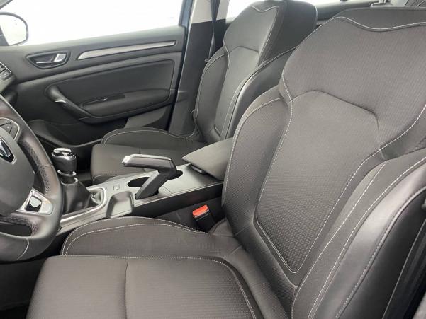 Vente en ligne Renault Megane 4 Estate Mégane IV Estate Blue dCi 115 au prix de 19 990 €