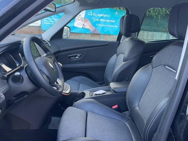 Vente en ligne Renault Grand Scenic 4 Grand Scenic TCe 140 EDC au prix de 32 490 €