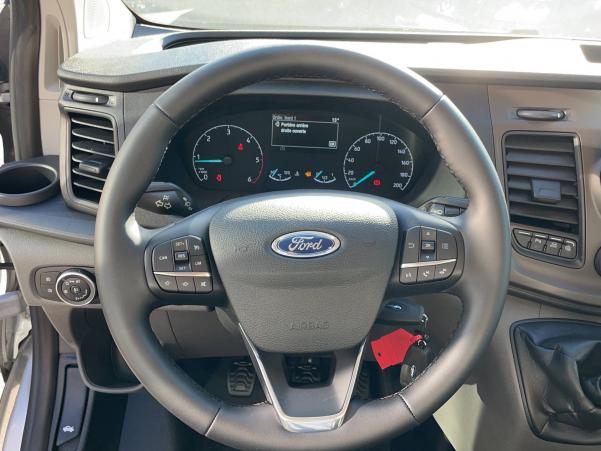 Vente en ligne Ford Transit Custom  300 L2H1 2.0 ECOBLUE 130 au prix de 40 990 €