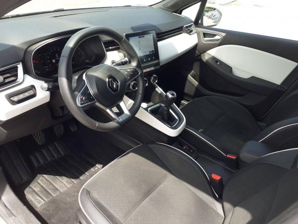 Vente en ligne Renault Clio 5 Clio TCe 140 - 21 au prix de 17 190 €