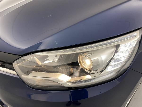 Vente en ligne Renault Grand Scenic 4 Grand Scenic Blue dCi 120 au prix de 17 990 €
