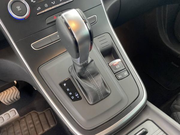 Vente en ligne Renault Scenic 4 Scenic Blue dCi 120 EDC au prix de 24 490 €