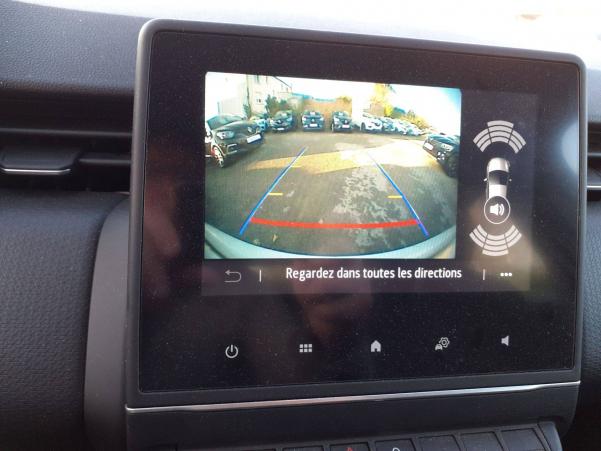 Vente en ligne Renault Clio 5 Clio E-Tech 140 - 21N au prix de 20 990 €