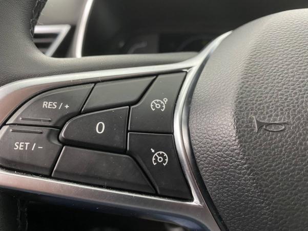 Vente en ligne Renault Clio 5 Clio E-Tech 140 - 21N au prix de 18 490 €