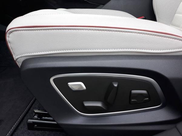 Vente en ligne Renault Megane E-Tech  EV60 220 ch super charge au prix de 45 900 €