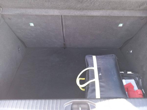 Vente en ligne Renault Clio 5 Clio E-Tech 140 au prix de 20 490 €