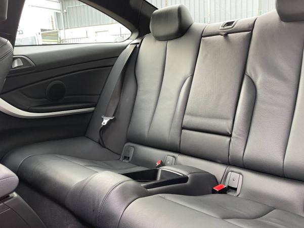 Vente en ligne Bmw Série 4 Coupé Coupé 420d xDrive 190 ch BVA8 au prix de 30 990 €