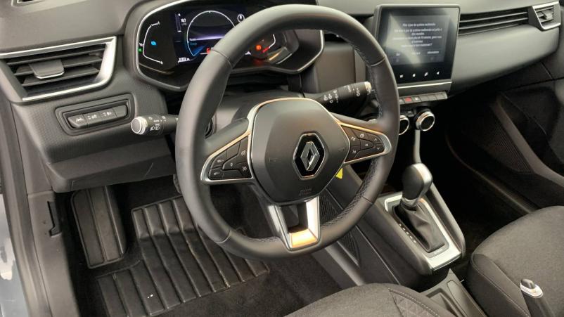 Vente en ligne Renault Clio 5 Clio E-Tech 140 au prix de 18 990 €