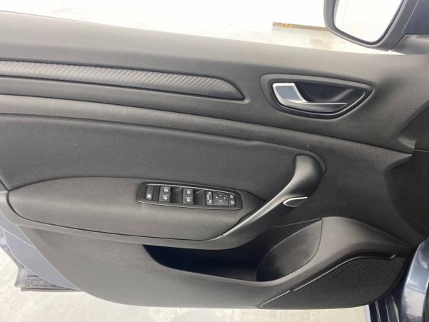 Vente en ligne Renault Megane 4 Estate Mégane IV Estate Blue dCi 115 au prix de 16 490 €