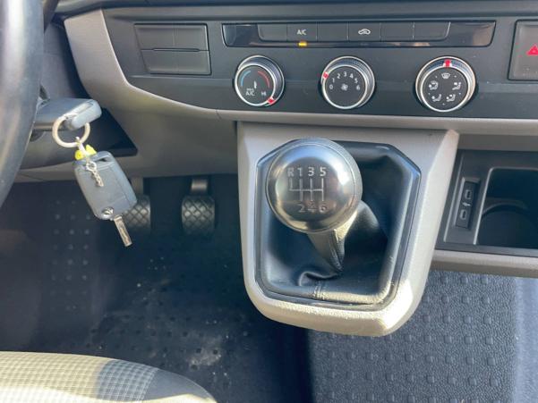 Vente en ligne Volkswagen Transporter  L1H1 2.0 TDI 150 BVM6 au prix de 35 990 €
