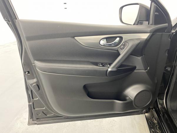 Vente en ligne Nissan Qashqai 2  1.7 dCi 150 au prix de 22 990 €